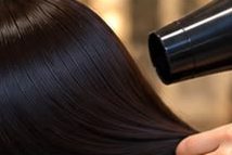 吹干头发 · Blow-dry
